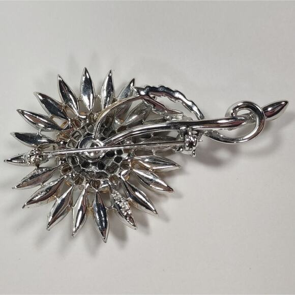 Vintage Lisner Silver Tone Rhinestone Flower Brooch - Picture 3 of 6